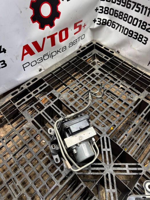 Блок ABS Tesla Model 3