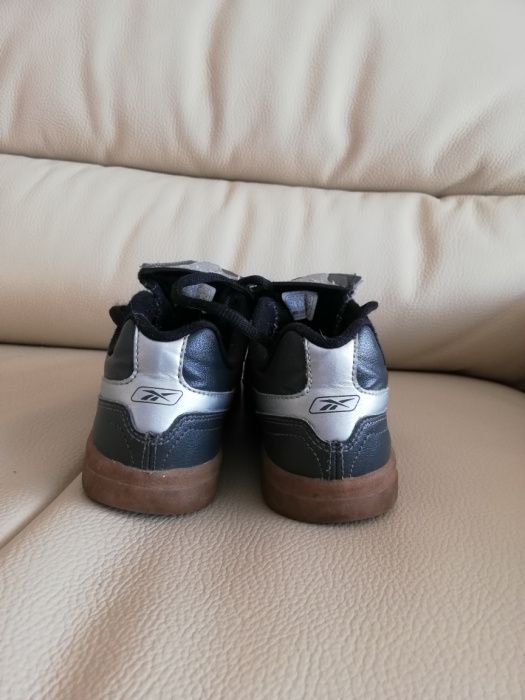 Czarne buty Reebok 33