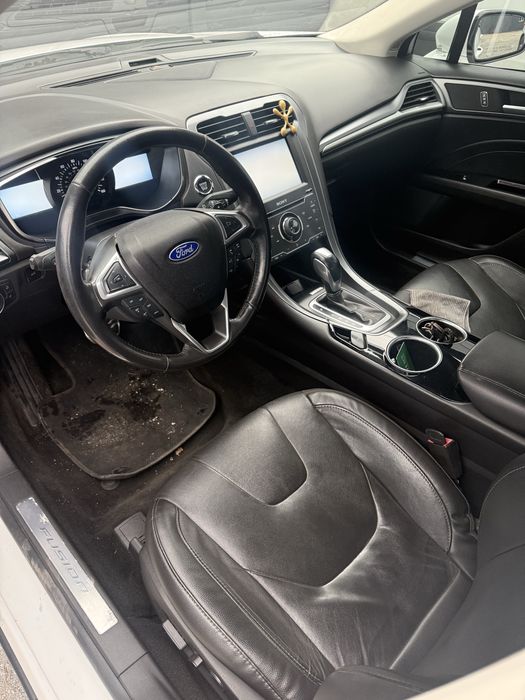 Ford Fusion TiTANIUM 2013