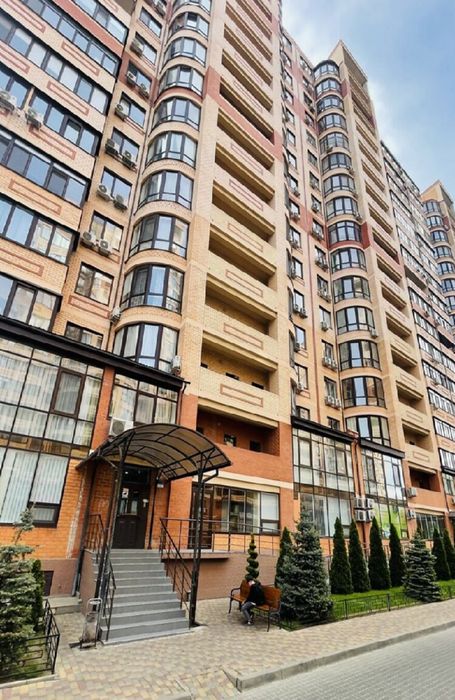 Продам 2к. квартира с ремонтом в ЖК Армейский