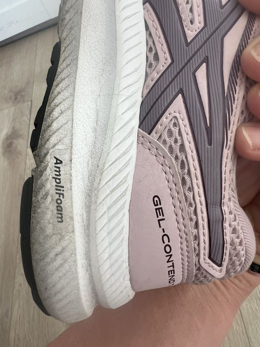 Asics amplifoam lekkie buty do biegania 39