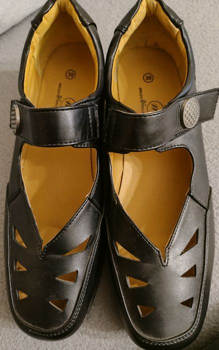 Półbuty ażurowe buty