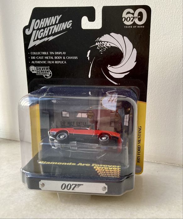 Діорами від Johnny Lightning, машинки