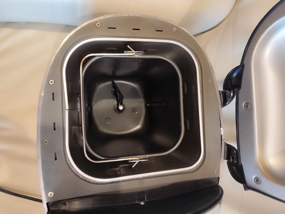 Хлібопічка LIBERTON LBM-04-2