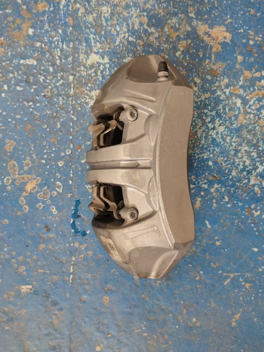 Супорт гальмівний Тесла модель У / супорт тормозной Tesla Model Y