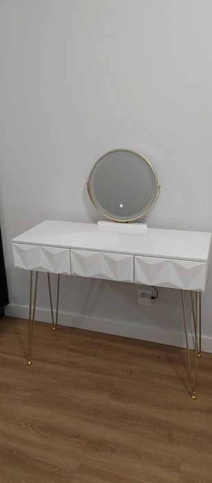 Toaletka z podświetleniem z lustrem biurko 100x40 stan j NOWA