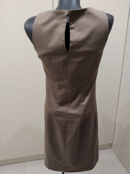 Sukienka w kolorze khaki