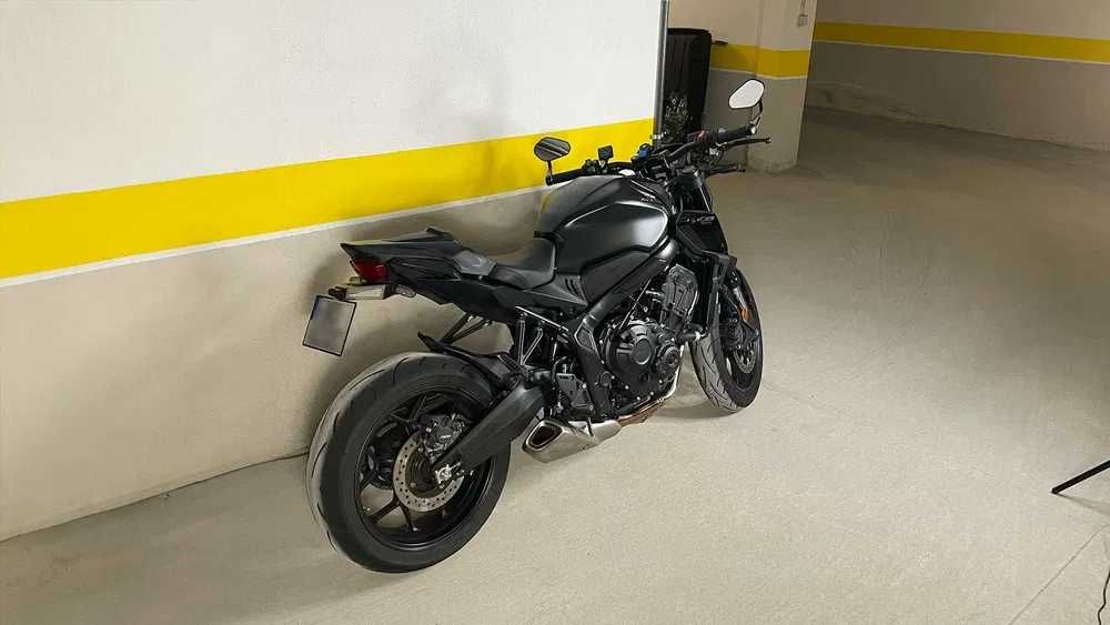 HONDA CB650R - Black Edition (75 kw)