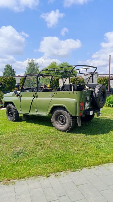 Samochód osobowy UAZ 469 B
