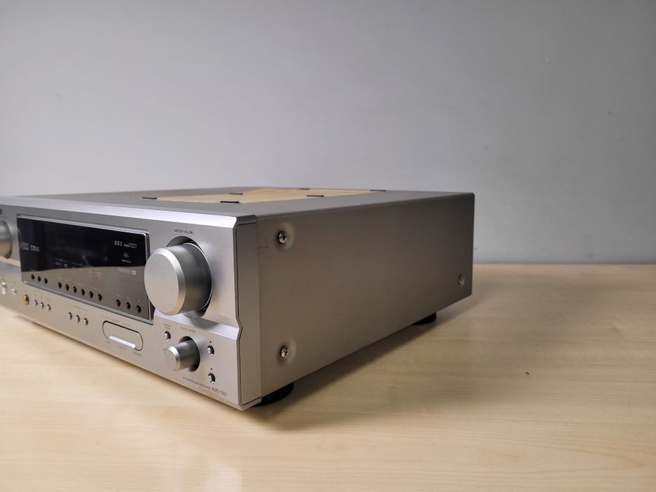 Denon AVR-1507, mocny amplituner AV, wersja srebrna