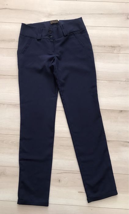 Легкі жіночі штани на весну/ літо 42-44 роз