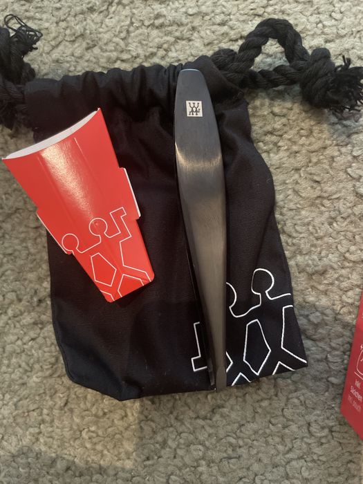 Zwilling pęseta czarna matowa ukośna 1208