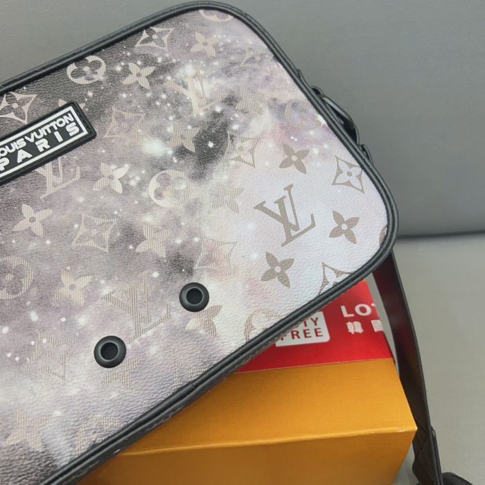 Сумка LOUIS VUITTON noe alpha кожаная мужская унисекс monogram