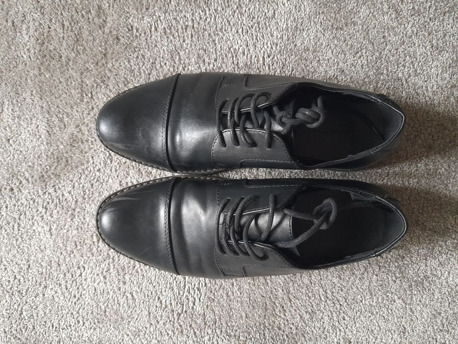 Buty męskie, czarne skórzane w rozmiarze 39