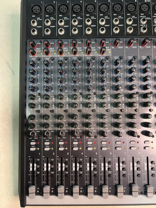 Mesa de mistura Alto Live 1604