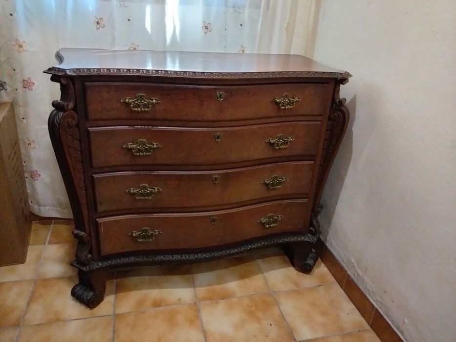 Cómoda estilo são José joanino