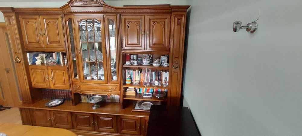 Mobília  sala jantar madeira castanho de  Paços de Ferreira