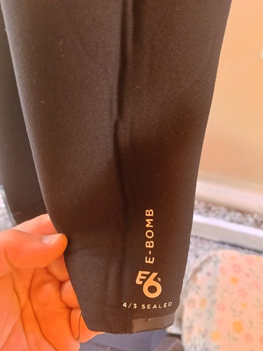 Fato Surf Rip Curl Bomb 4.3
