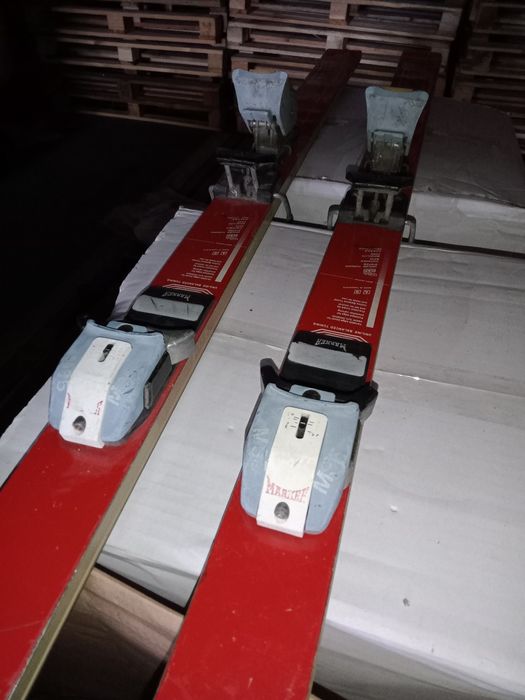 Гірські лижі елан, з кріпленням.