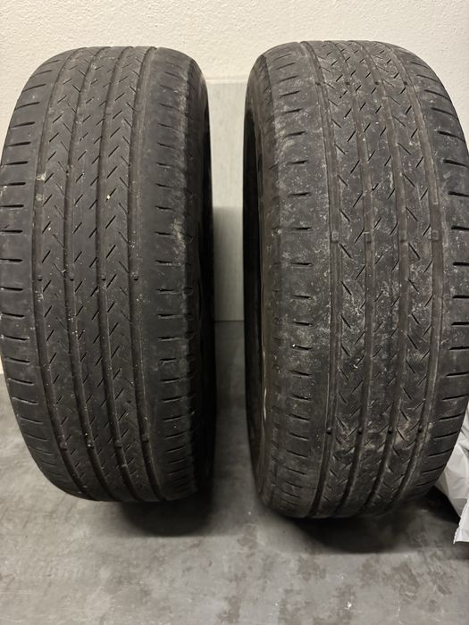 2 pneus Continental 215/60 R17 + 1 pneu Michelin Primacy 225/55 R18