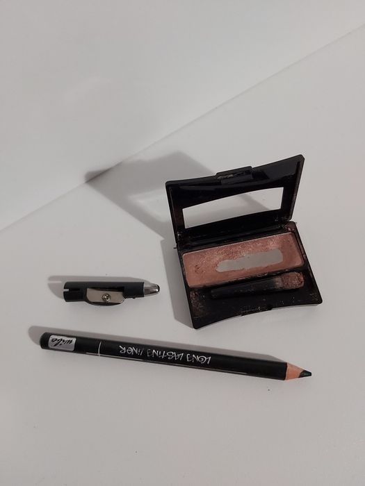 Konturówka do oczu Wibo czarna + cień do oczu Yves Rocher gratis