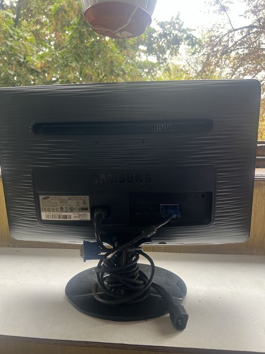 Монітор Samsung syncmaster b1930