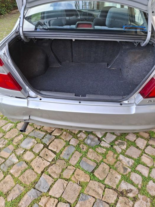 Vendo carro em estado razoável