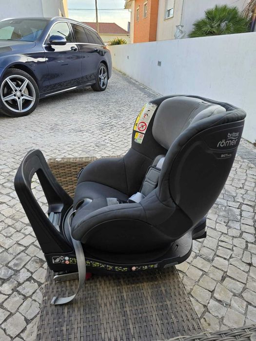 britax romer dualfix M i size