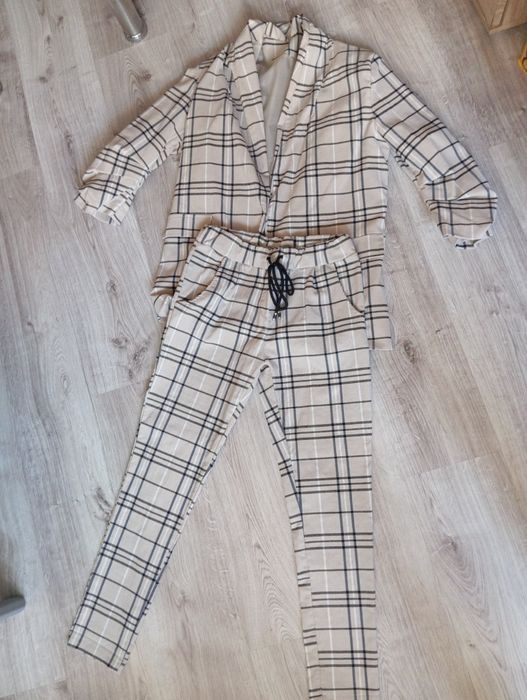 Komplet marynarka i spodnie