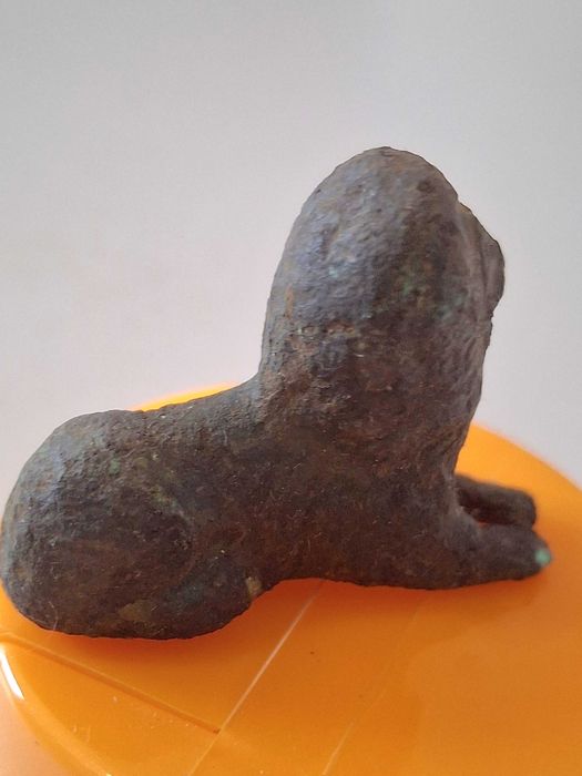 Leão em bronze romano com 39x29x20mm em optimas condições.