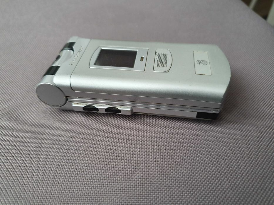 Telefon sony ericsson V800