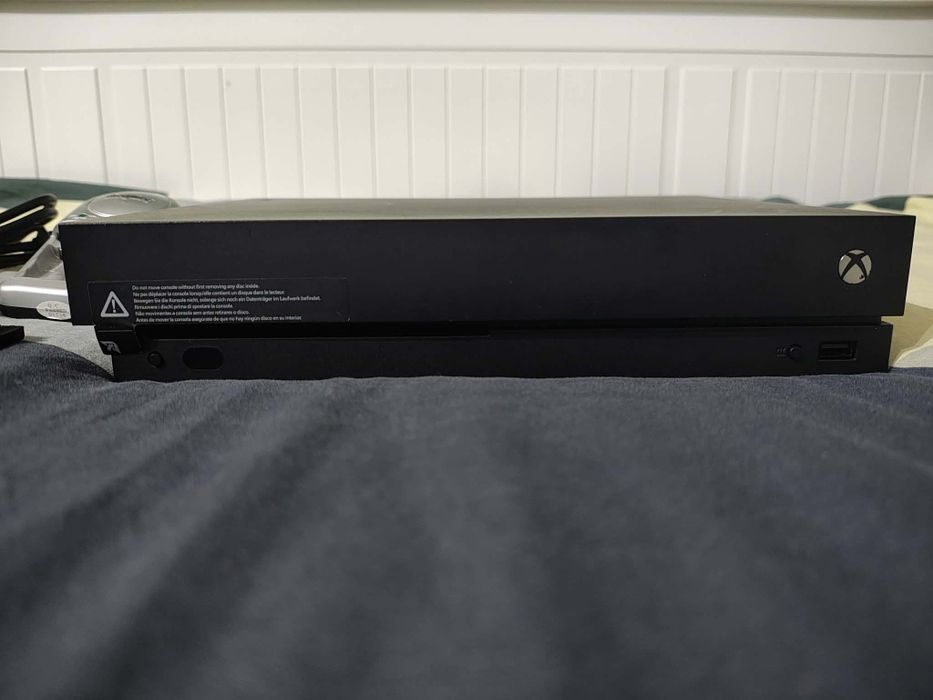 Xbox one x 1tb ssd (opis!) Plus gamepass