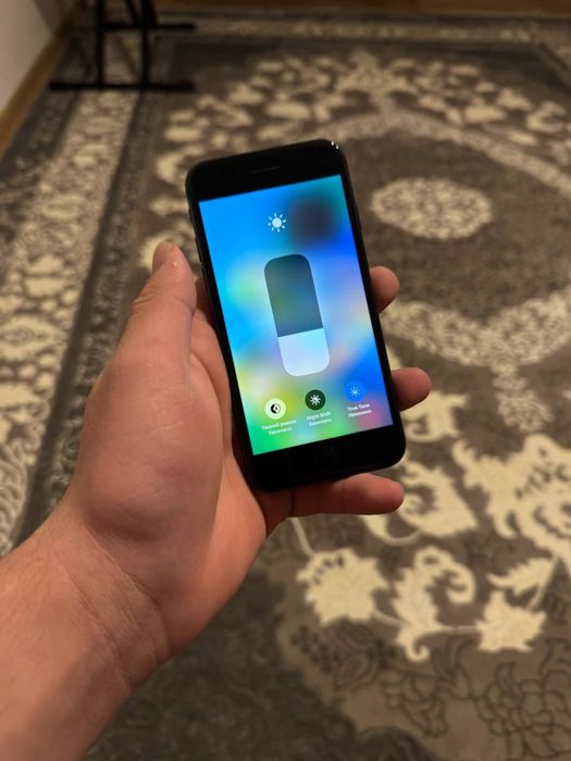Iphone 8 хороший стан, батарея 77%