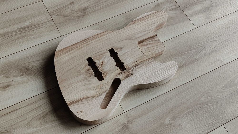 Korpus w stylu jazz bass 5 strun jesion