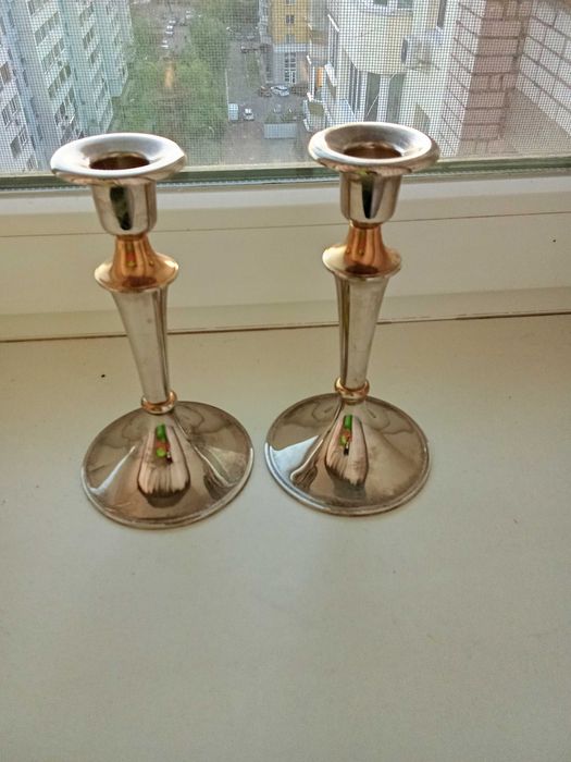 Підсвічники з кольорового металу