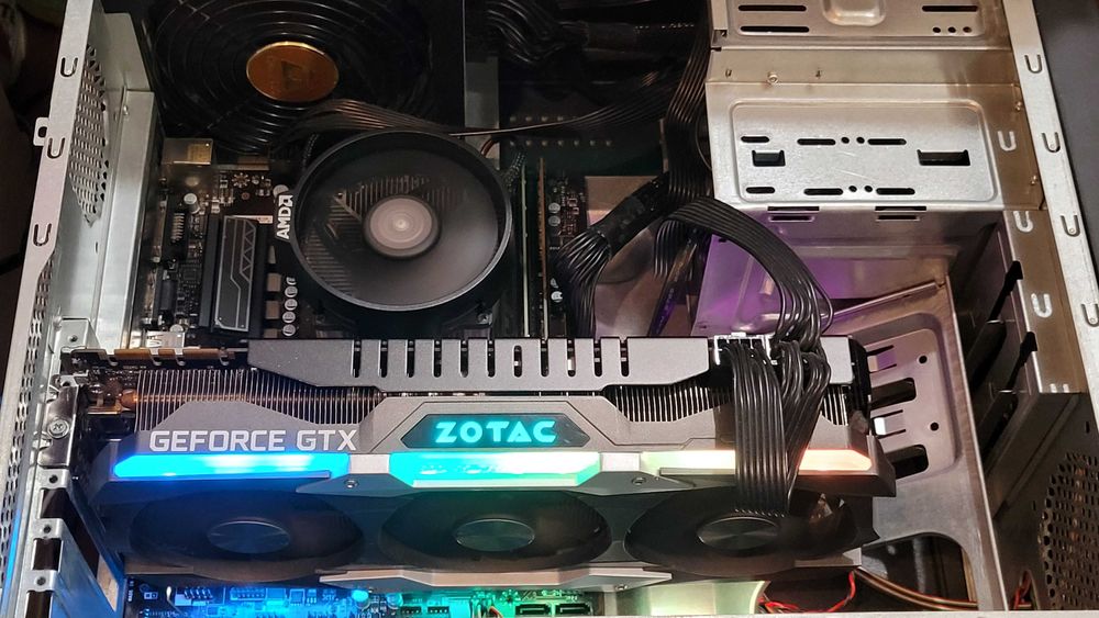 Ігровий ПК / Ryzen 5 2600X / 1080ti 11gb / 16gb ddr4