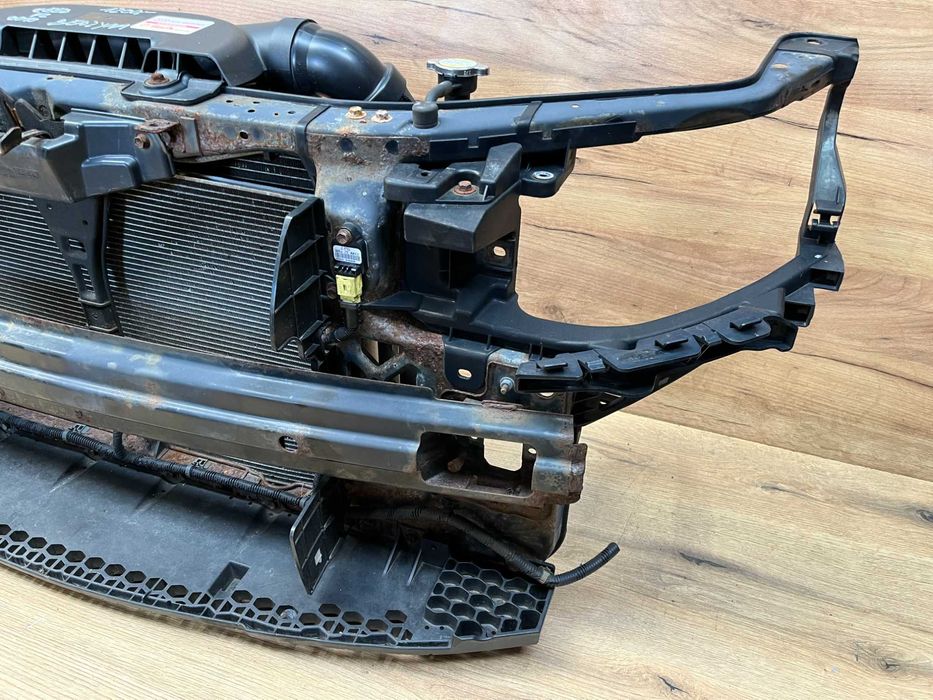 Pas przedni kompletny Kia Ceed lift  benzyna