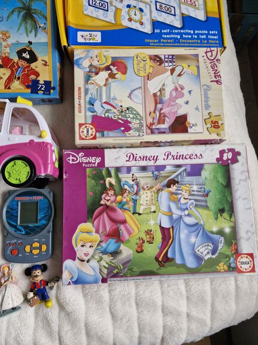Brinquedos a 4€ cada