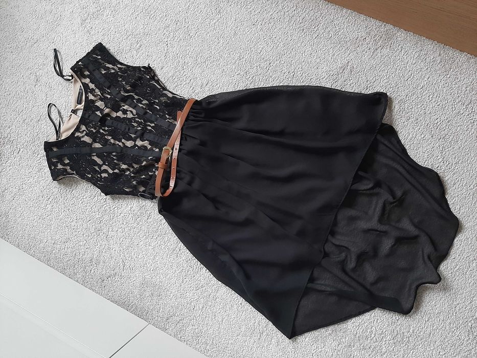 Elegancka asymetryczna sukienka xS