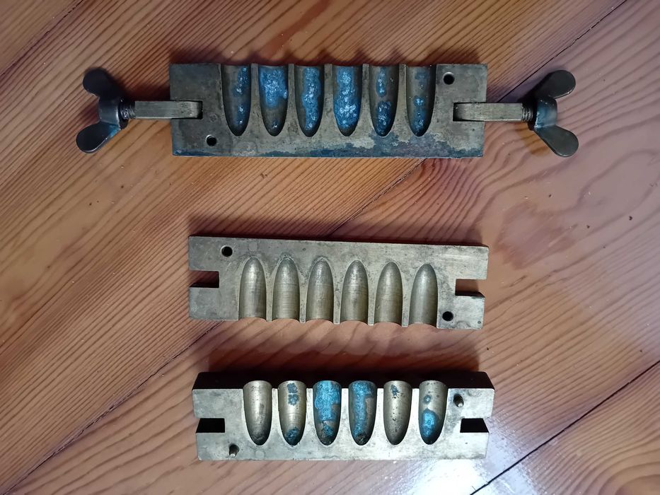 Dois moldes farmácia antigos em bronze