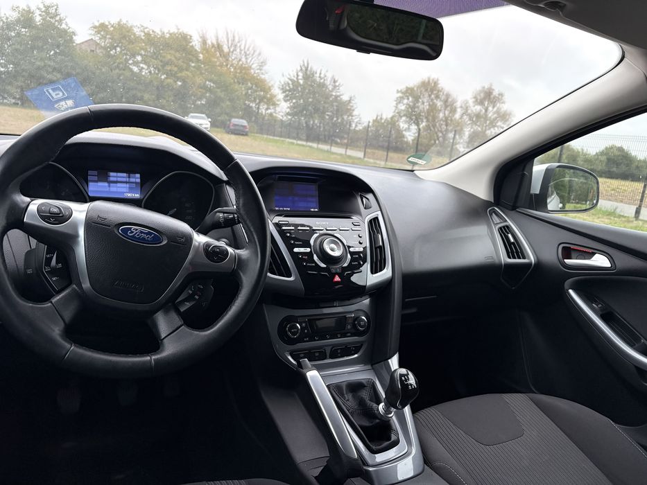 Ford focus 2.0  140koni