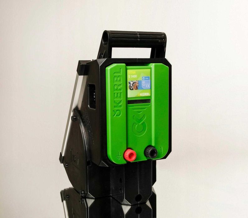 Elektryzator solarny TITAN S 1400, dla koni, bydła i małych zwierząt