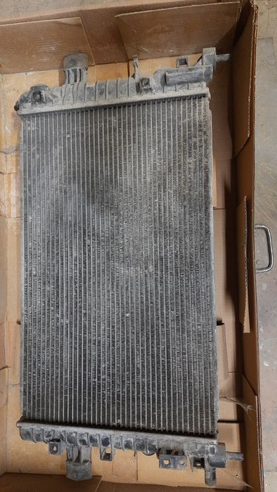 Продам радиатор на Opel Zafira B