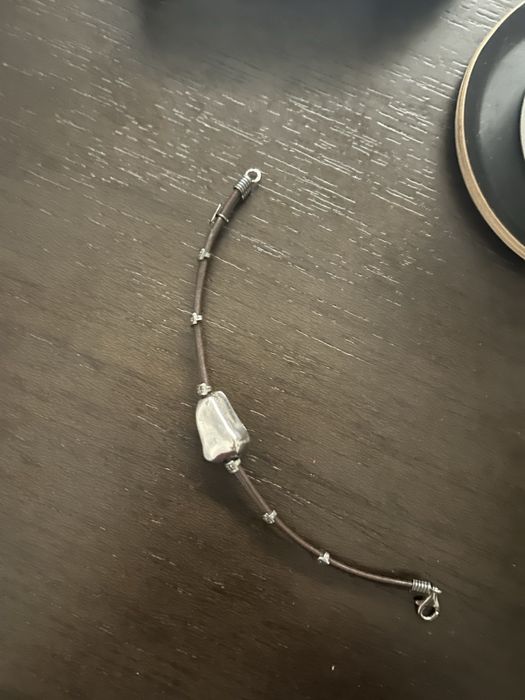 Pulseira Pekan em bom estado