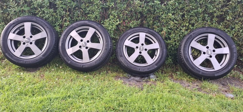 Koła 16" 4x108 alufelgi z oponami Michelin  205/55R16