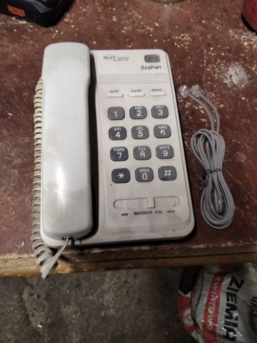 Telefon stacjonarny PRL