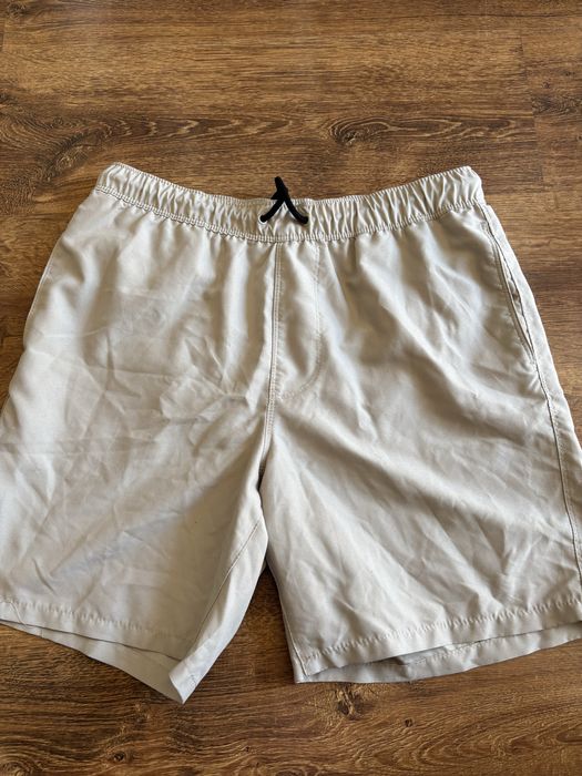 Sportowe spodenki Asos  z siateczką rozm. S