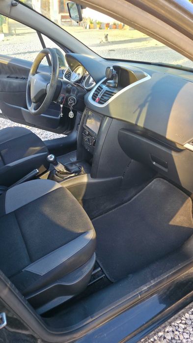Peugeot 207 1.4 Gasolina | 1 Dono | Câmara Traseira | Económico