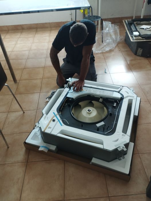 Técnico certificado -Instalação e manutenção AC