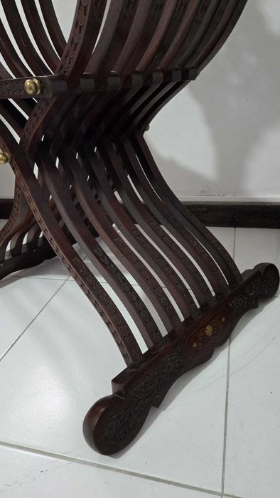 Poltrona em madeira